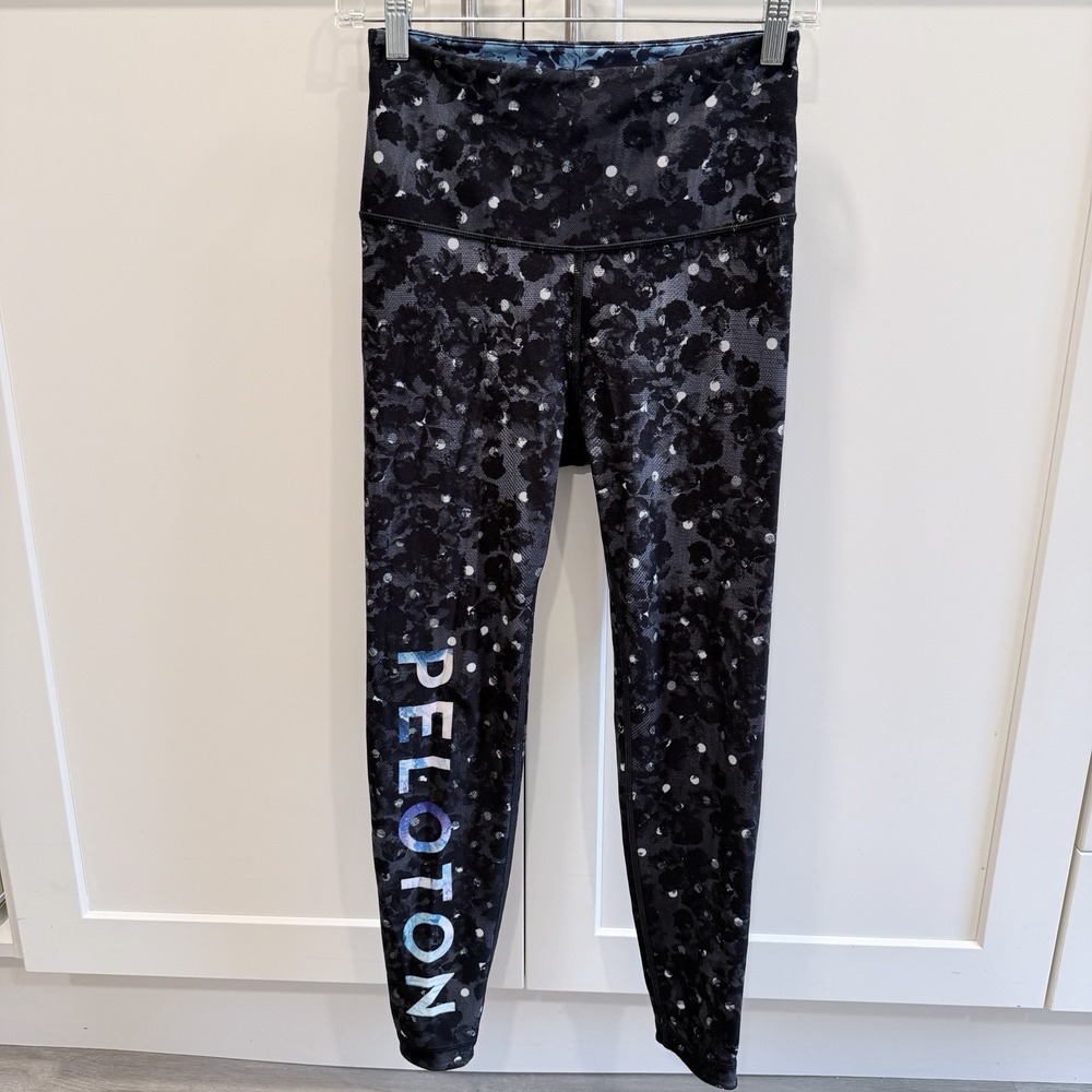 Peloton Reversible High Waist Leggings Blue Floral Galaxy Print Yoga Cycling Med